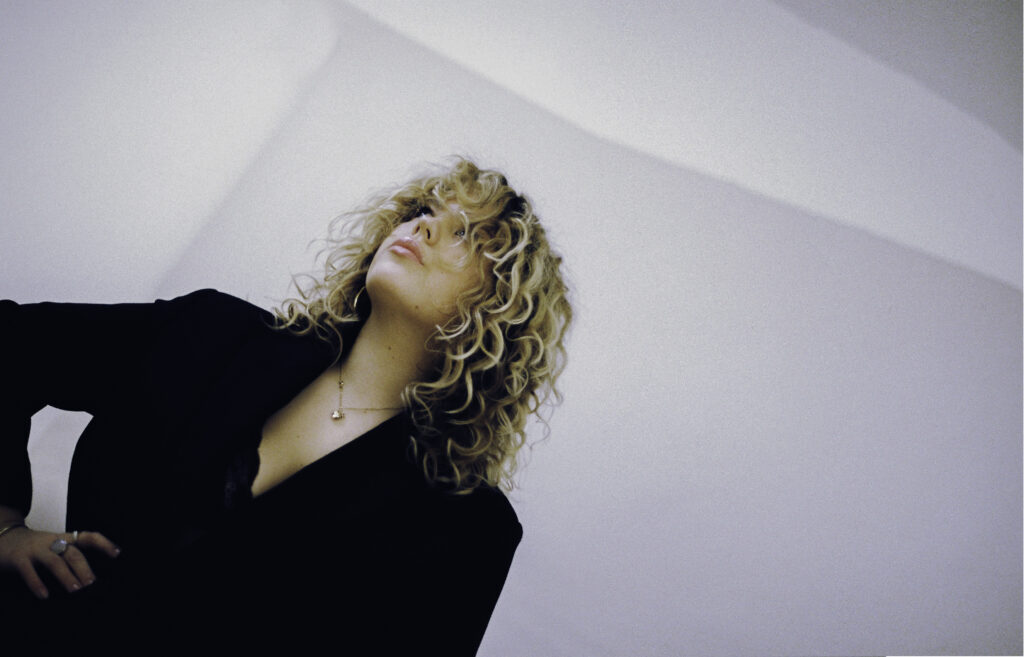 Hope Winter releases soulful R&B track ‘Fuel to the Fire’