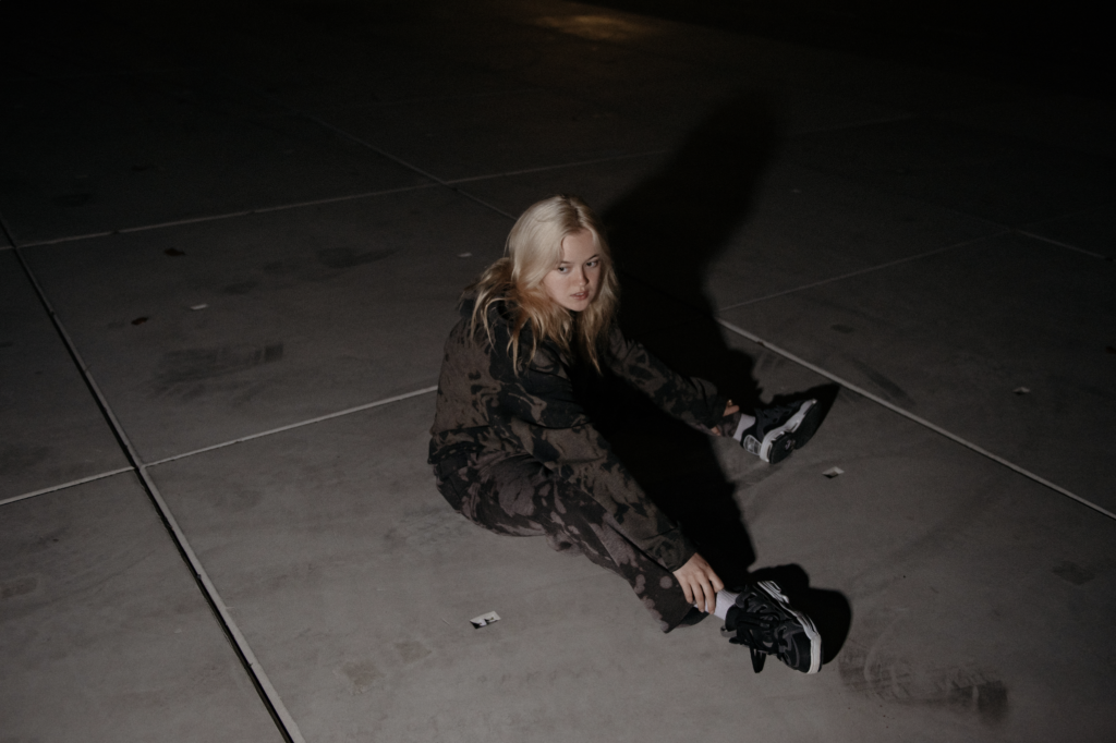 Lena Hessels releases new single ‘my baby’s belly’