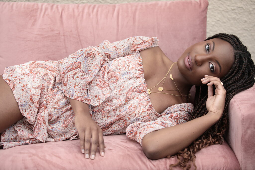 Alexa Givens unveils her debut solo single ‘Broken Record’