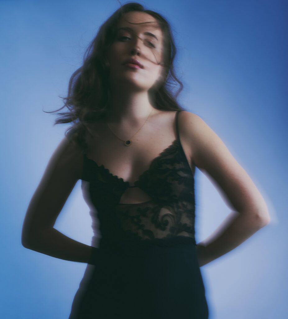Alice Merton shares new single ‘Loveback’
