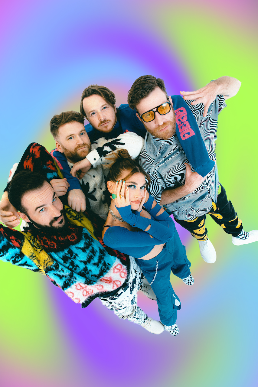 Read more about the article MisterWives release explosive new double single ‘Easy / Where Do We Go From Here’