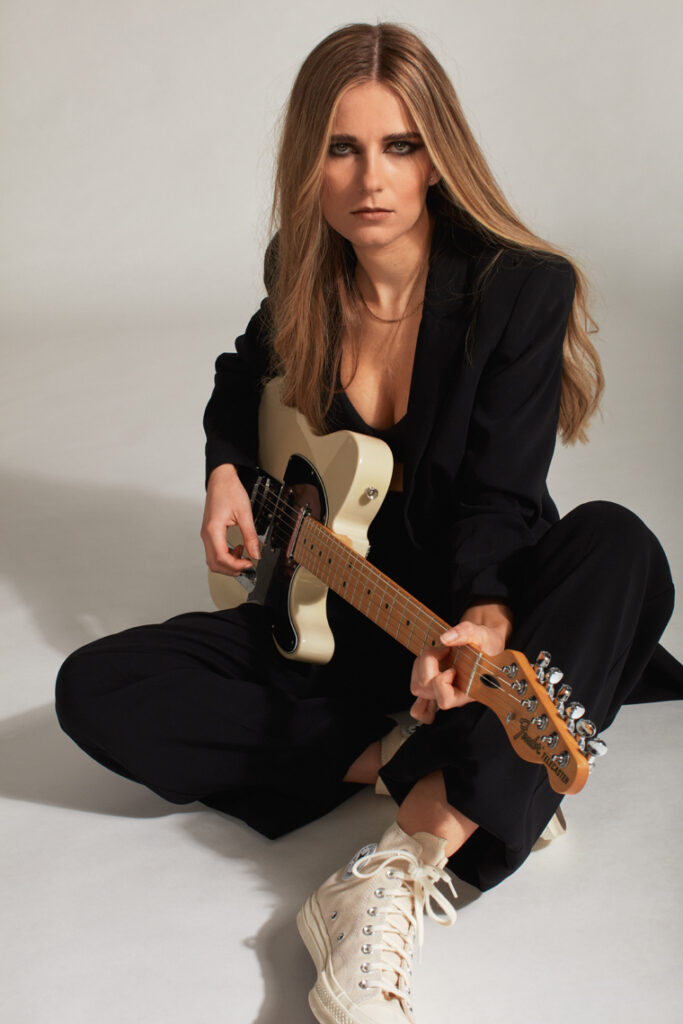 Lissy Taylor shares new single ‘She’s A Stunner’