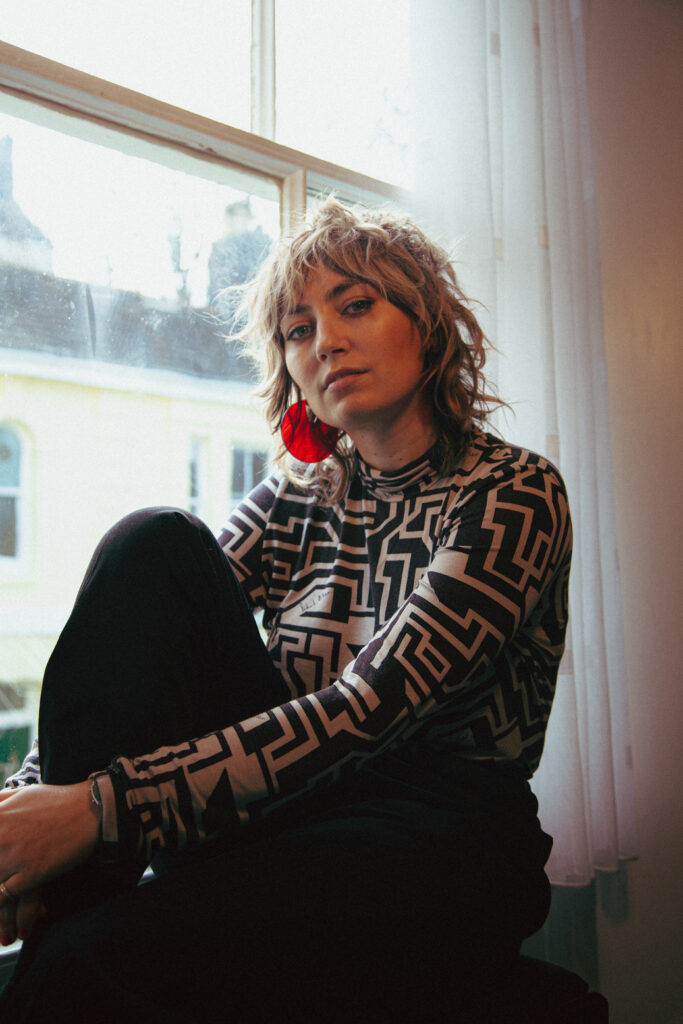 Grace Lightman announces her upcoming EP with the release of her new single ‘Catapult!’