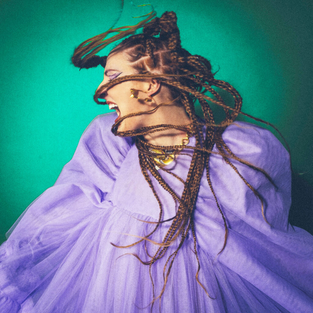 Lisa Canny sheds the negatives with new single ‘Snakeskin’