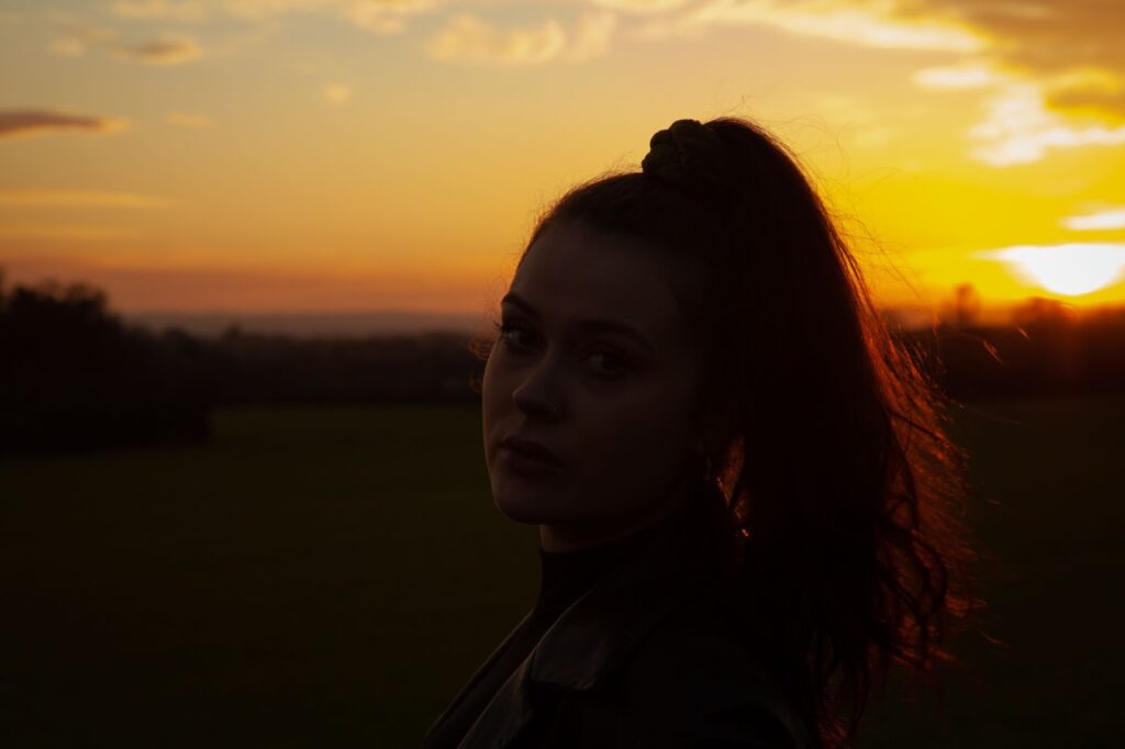 Georgie O’Brien releases her highly anticipated debut single ‘Problems’