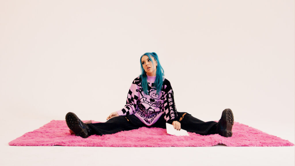 Charlotte Sands releases new single ‘Rollercoaster’
