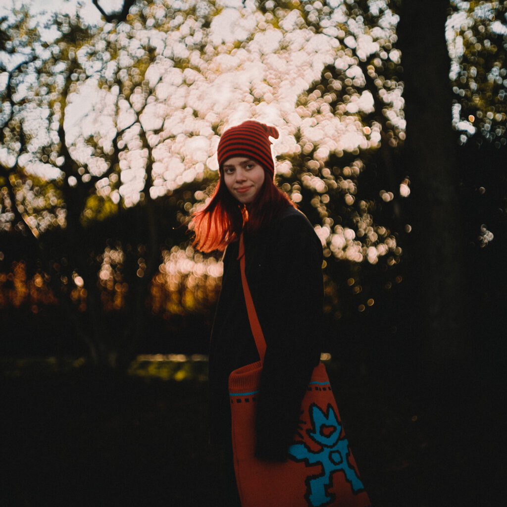 New Dirty Hit signing Bonnie Kemplay releases new single ’19’