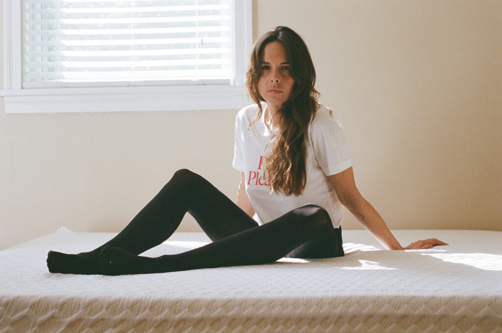 Madi Diaz presents her new single ‘Hangover’