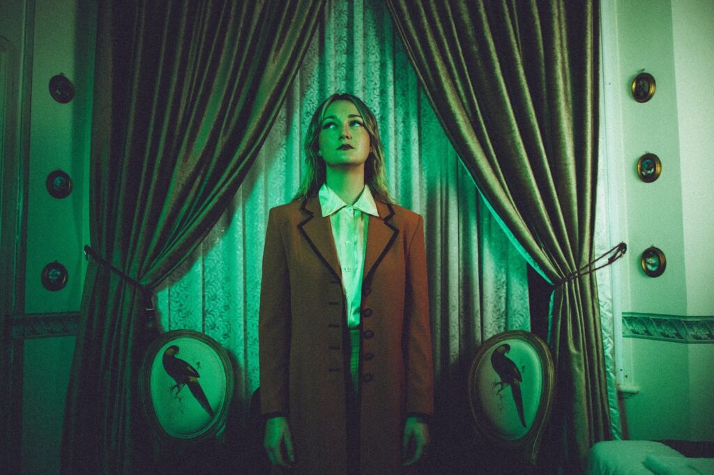 Elizabeth M. Drummond shares her sensational new single ‘Congratulations’