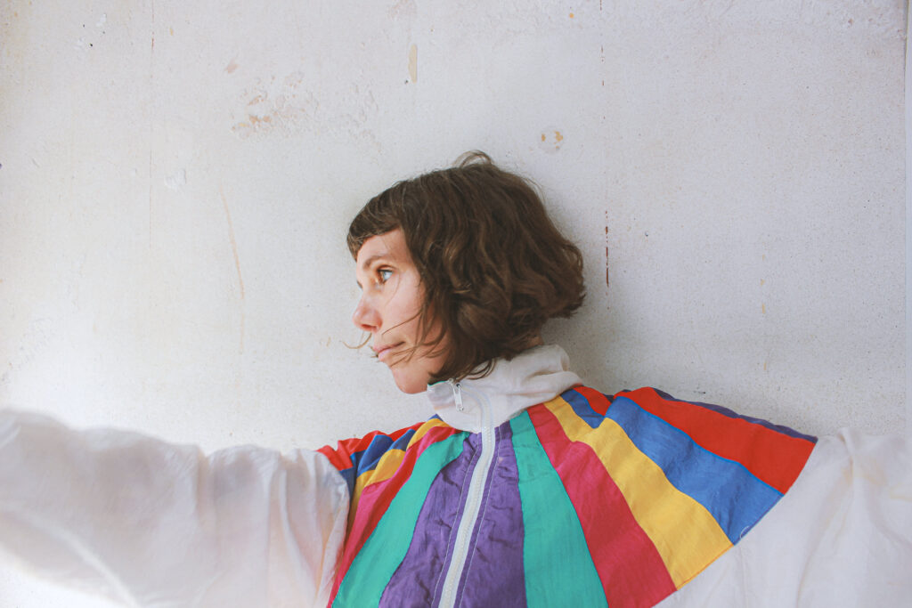 Rachael Dadd shares new single ‘Heads Down’