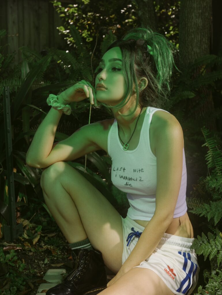 phem releases emotional new single ‘watery’