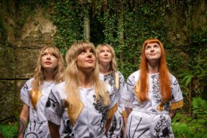 Read more about the article Sister Wives shared new single inspired by Welsh mythology, ‘Greater Place’