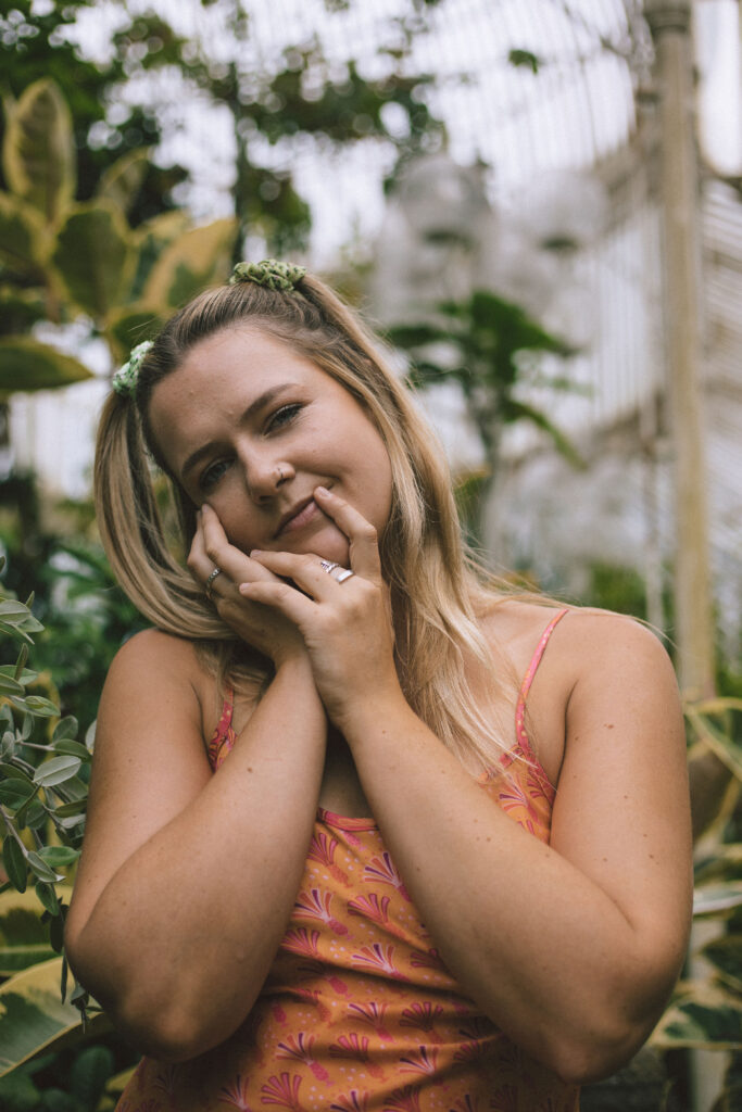 Lucy Robinson shares new single ‘Reverie’