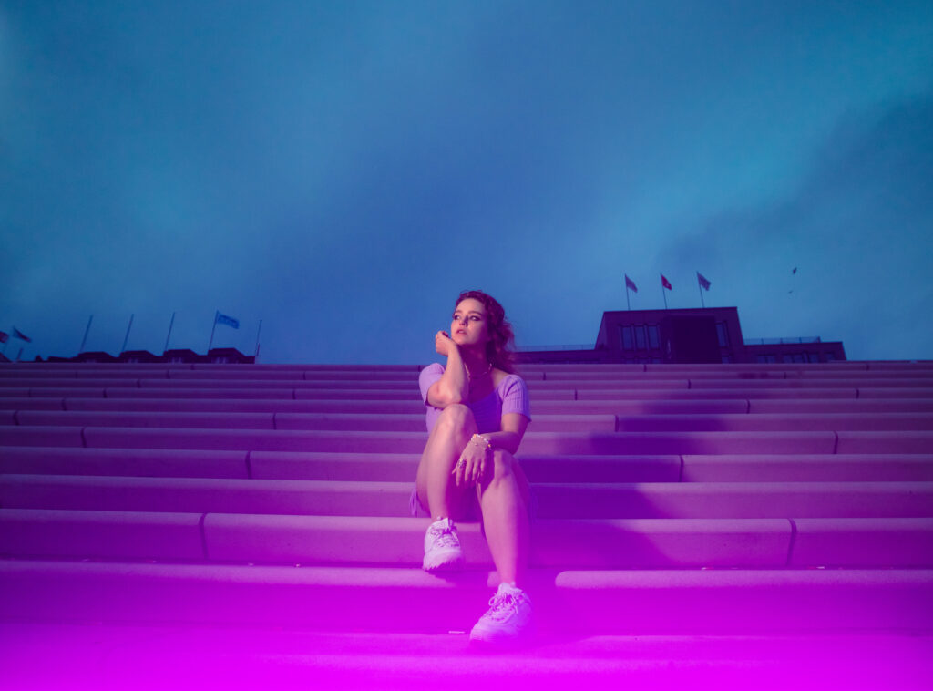 Julia Karr releases new single ‘Knots’
