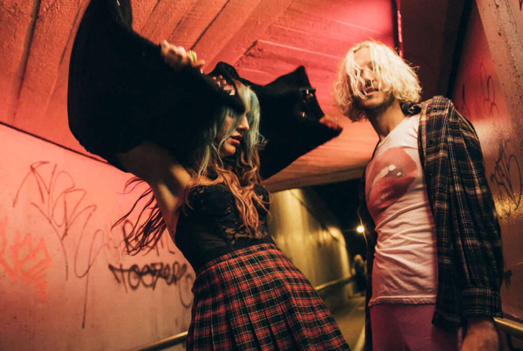SHELF LIVES take aim at societal female stereotypes on high-octane, pummelling new single ‘Skirts & Salads’