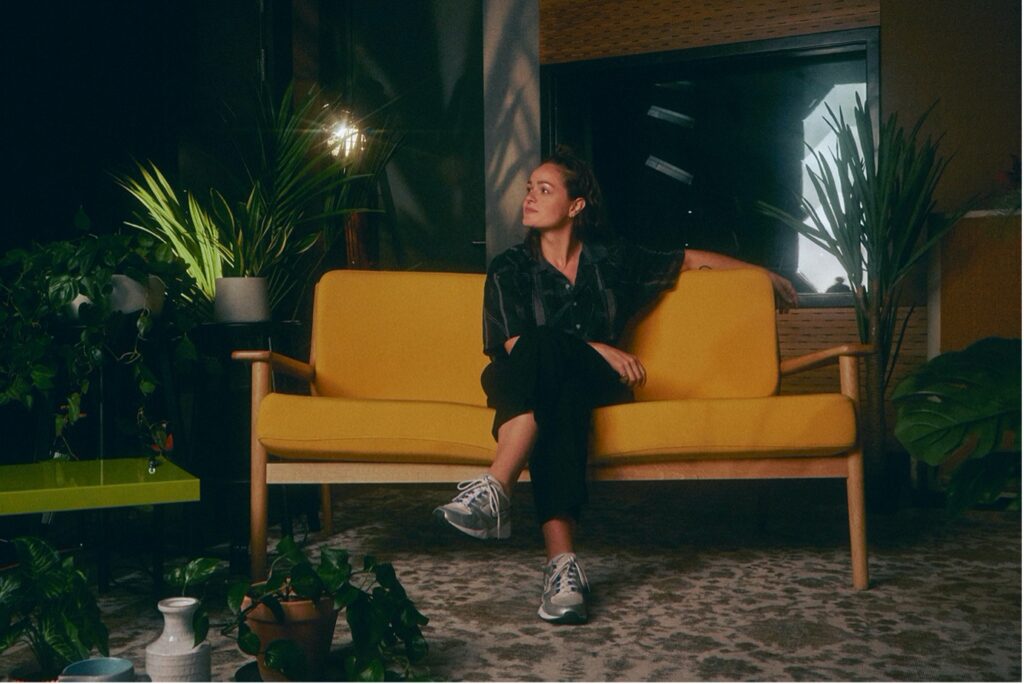 Winnie Raeder releases new single ‘I Never Danced’