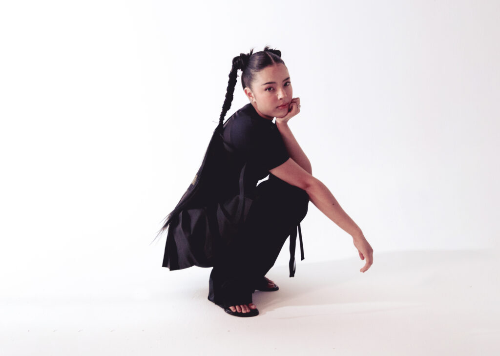 insha shares new single ‘Drifting’
