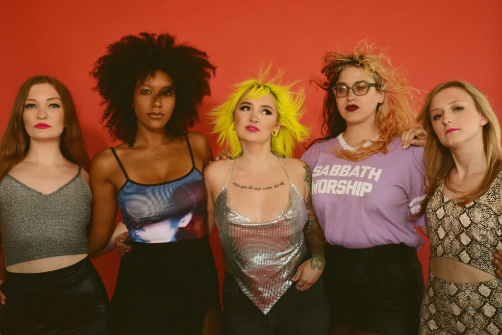 Vixen77 share new single ‘Evade’