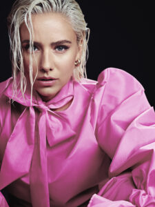 Read more about the article Dagny releases new single ‘Highs & Lows’