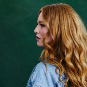 Read more about the article Freya Ridings is back with the announcement of her sophomore album Blood Orange and new single/video ‘Weekends’