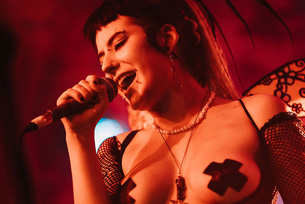 Bizarrefae shares empowering new anthem ‘No Choice’