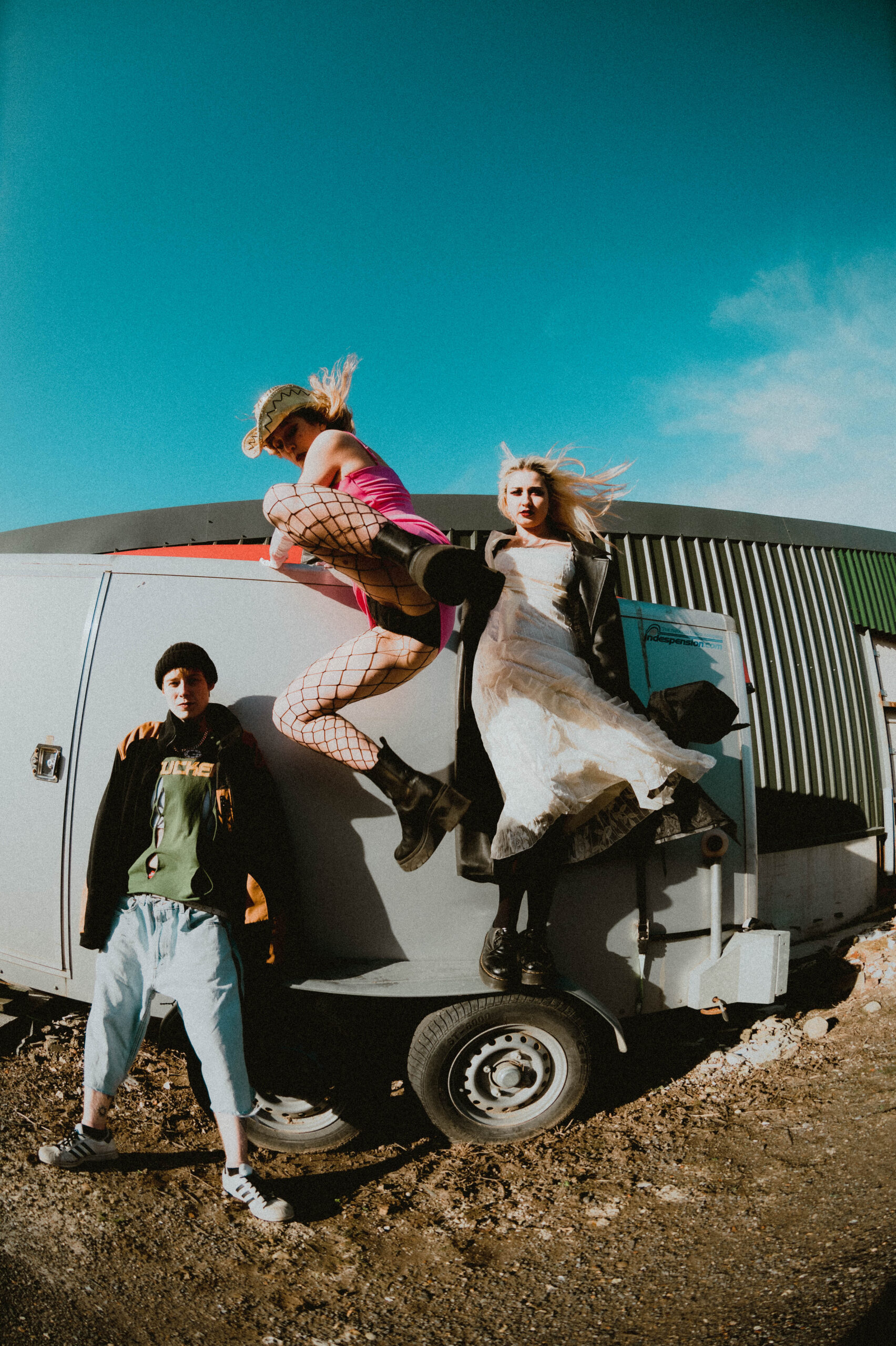 You are currently viewing Lambrini Girls announce debut EP You’re Welcome; share new single ‘White Van’