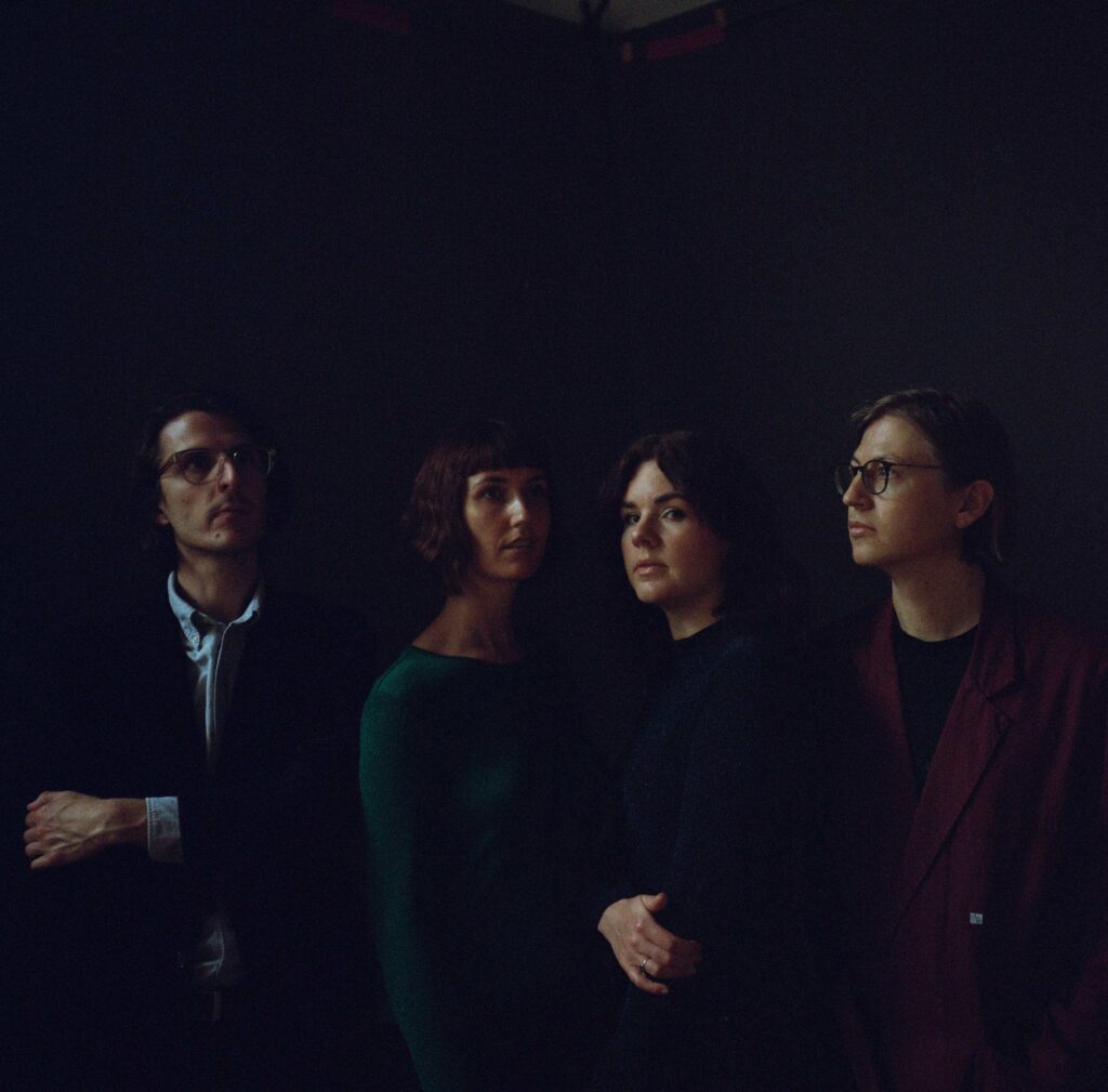 Tiny Ruins releases new single ‘The Crab /Waterbaby’