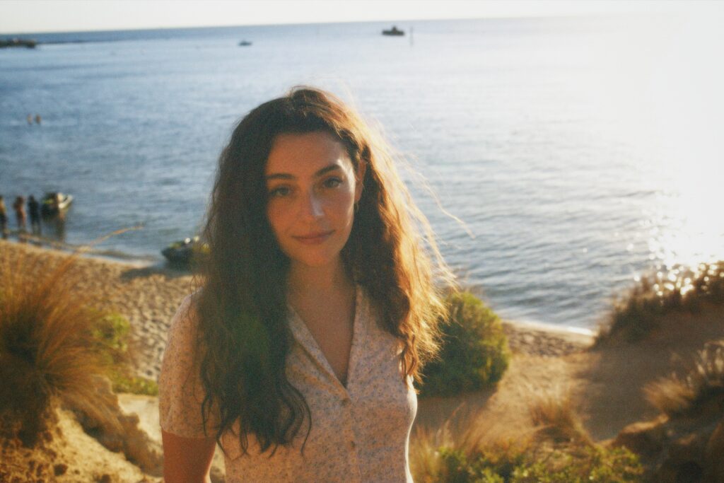 Eleni Drake releases new single ‘Strawberry Moon’