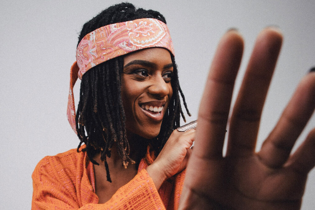 Kay Young returns with new single ‘The Way You Look At Me’