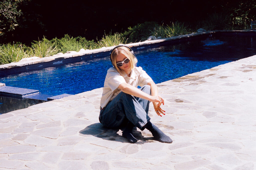 Claire Rosinkranz returns with new single ‘Sad In Hawaii’