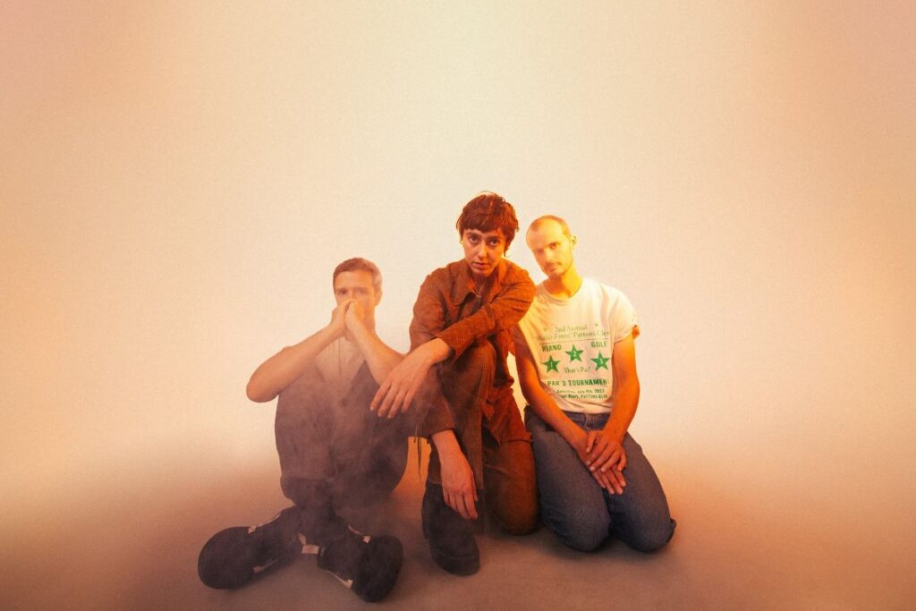 Braids release bubbling shoegaze love anthem ‘Apple’