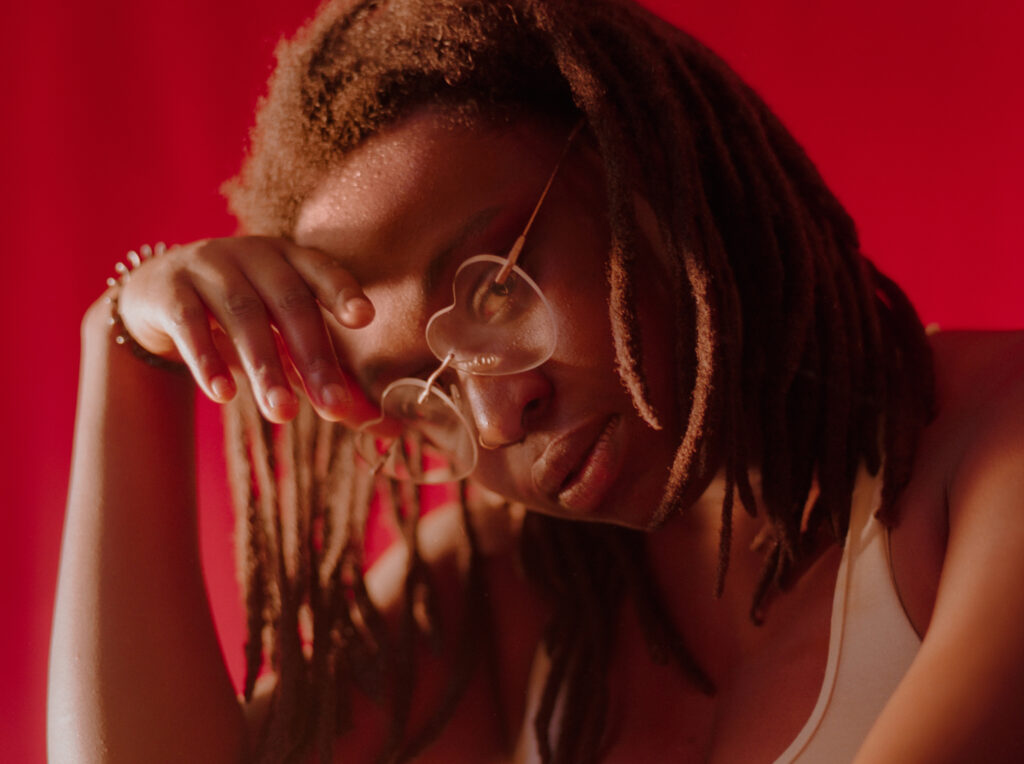 Shalom drops final single from upcoming debut LP, ‘Lighter’