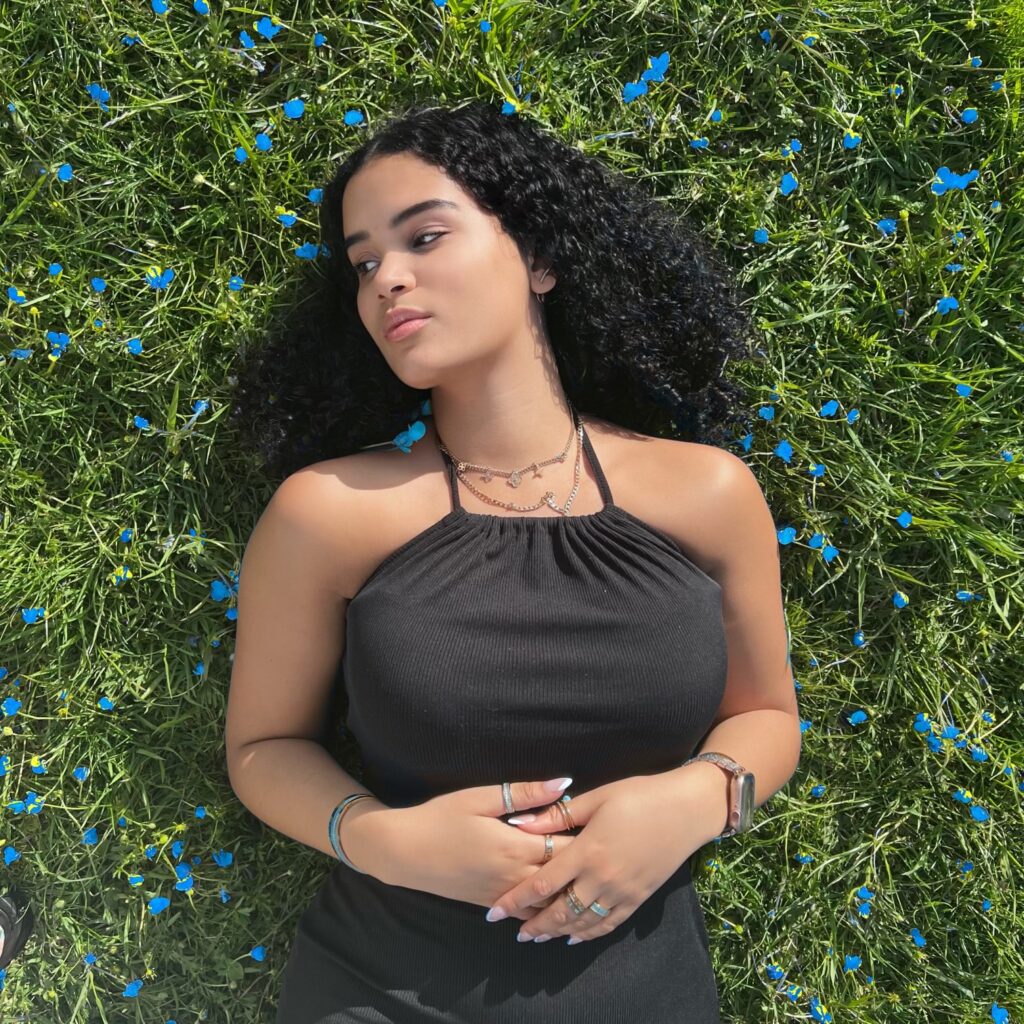 Eljé releases sunshine soaked single ‘Peach Squash Sunday’