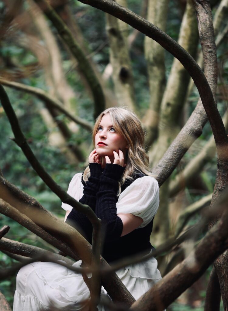 Paris Paloma releases ‘labour,’ the viral rallying cry against misogyny