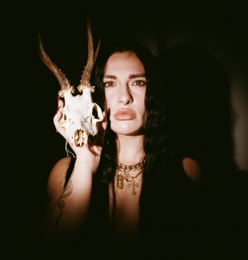 Sabrina Kennedy releases brand new single ‘Magic & Mayhem’