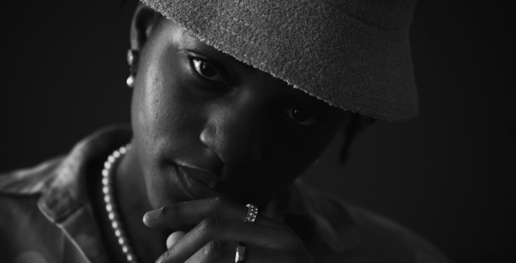 ENAKA releases infectious new single ‘Heart Strings’