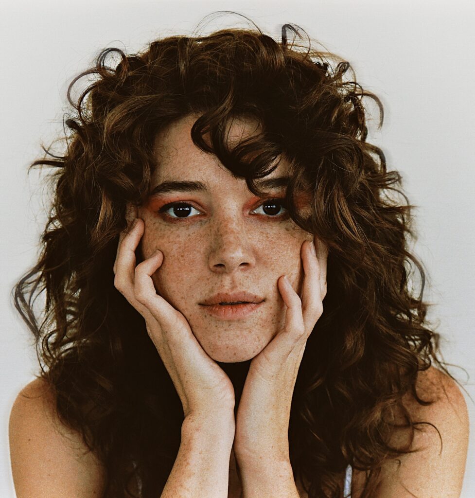 girlhouse announces the fourth EP alongside the rousing new single ‘you don’t think about me’