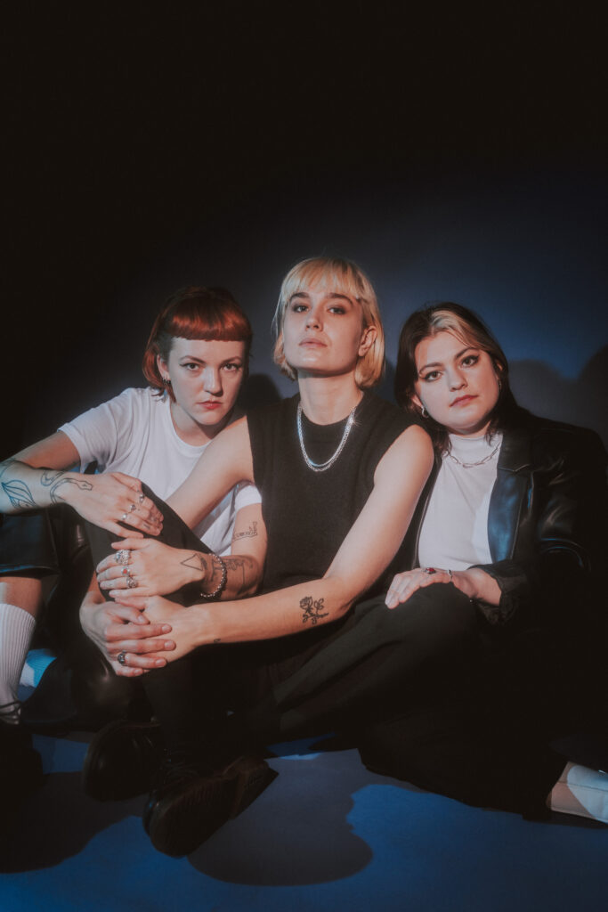JUNODEF return with new single ‘She Wants To Win’