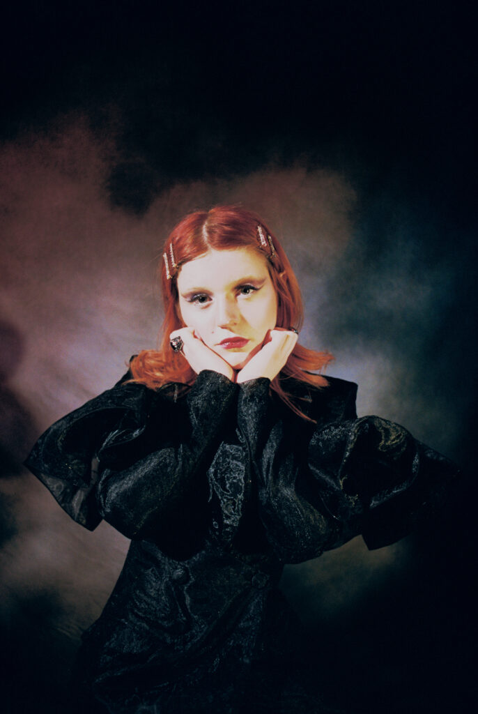 Housewife reveals new single ‘King Of Wands’