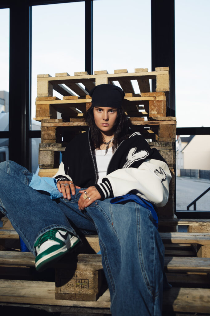 Ash Olsen releases new single ‘someone else’