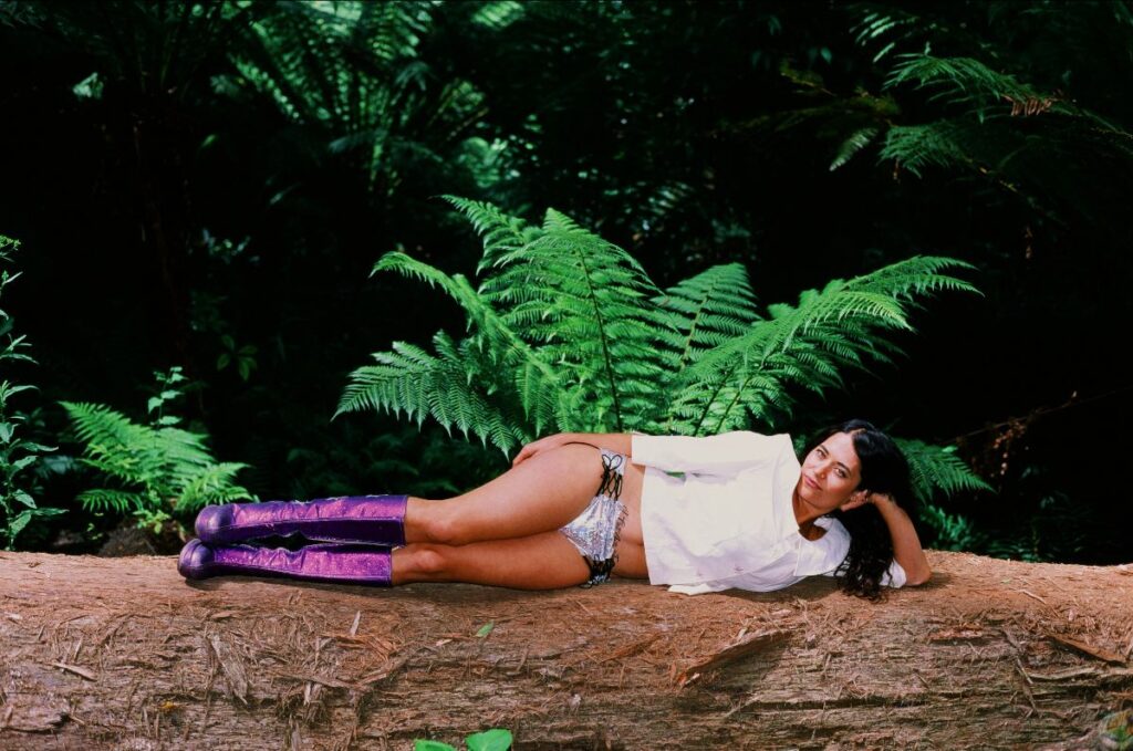 Maple Glider shares new song and video ‘Don’t Kiss Me’