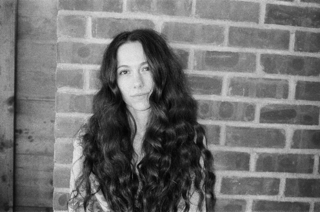 KAZIMI shares new single ‘River Run’
