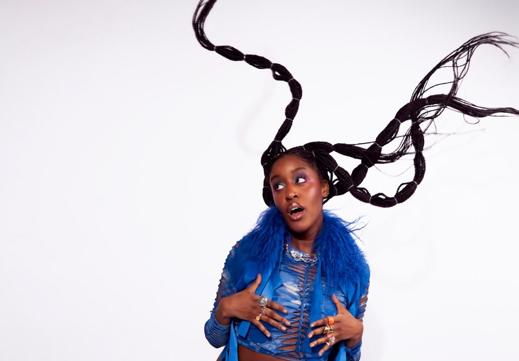 Mysie shares new single ‘PLAY’