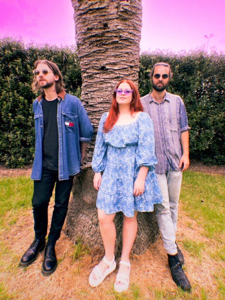 CIINEMA introduce themselves with immersive debut single/video ‘Planet Eyes’