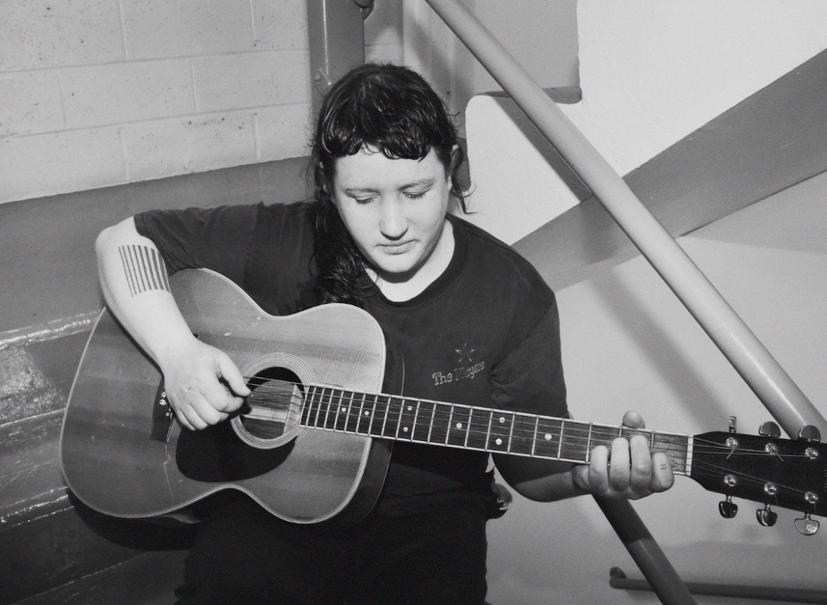 You are currently viewing Joanna Sternberg shares new single ‘Stockholm Syndrome’