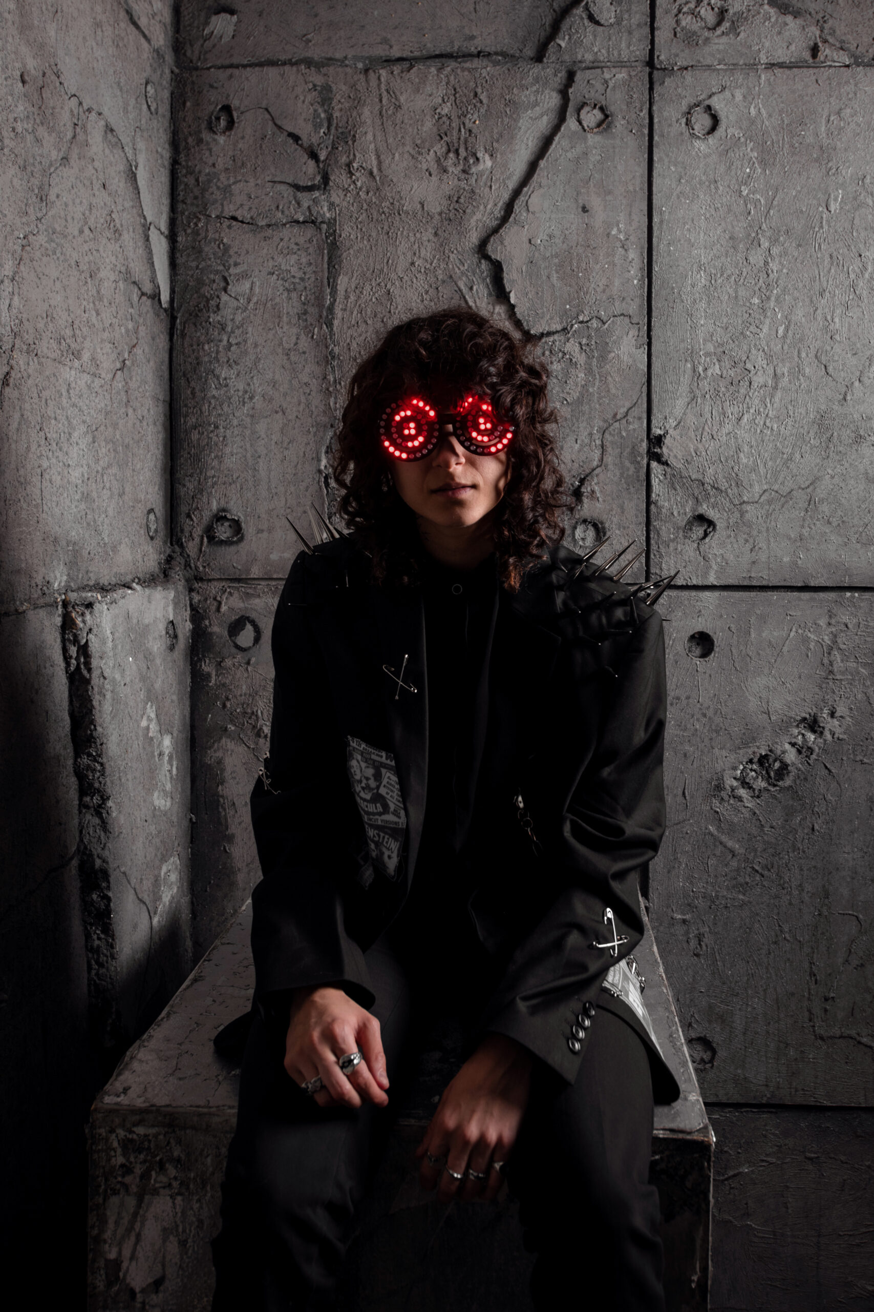 Read more about the article Rezz enlists Raven Gray for goth-tinged single ‘Embers’