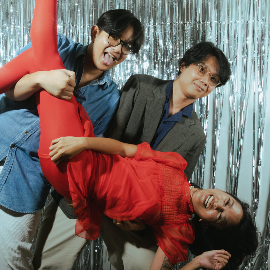 Grrrl Gang release new single ‘Blue Stained Lips’