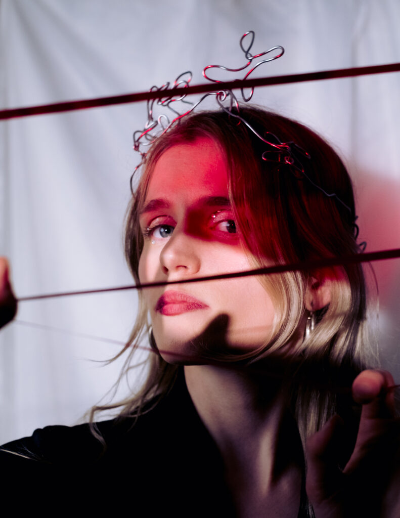 Holly Munro releases captivating new single ‘Give Yourself Love’