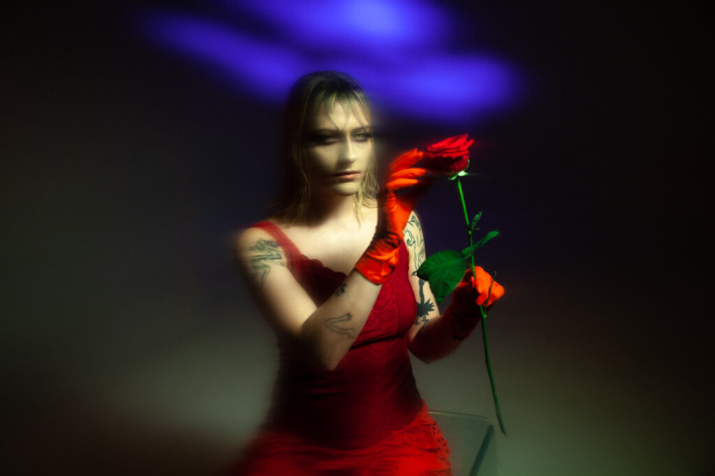 Laurence-Anne shares new single ‘Flores’