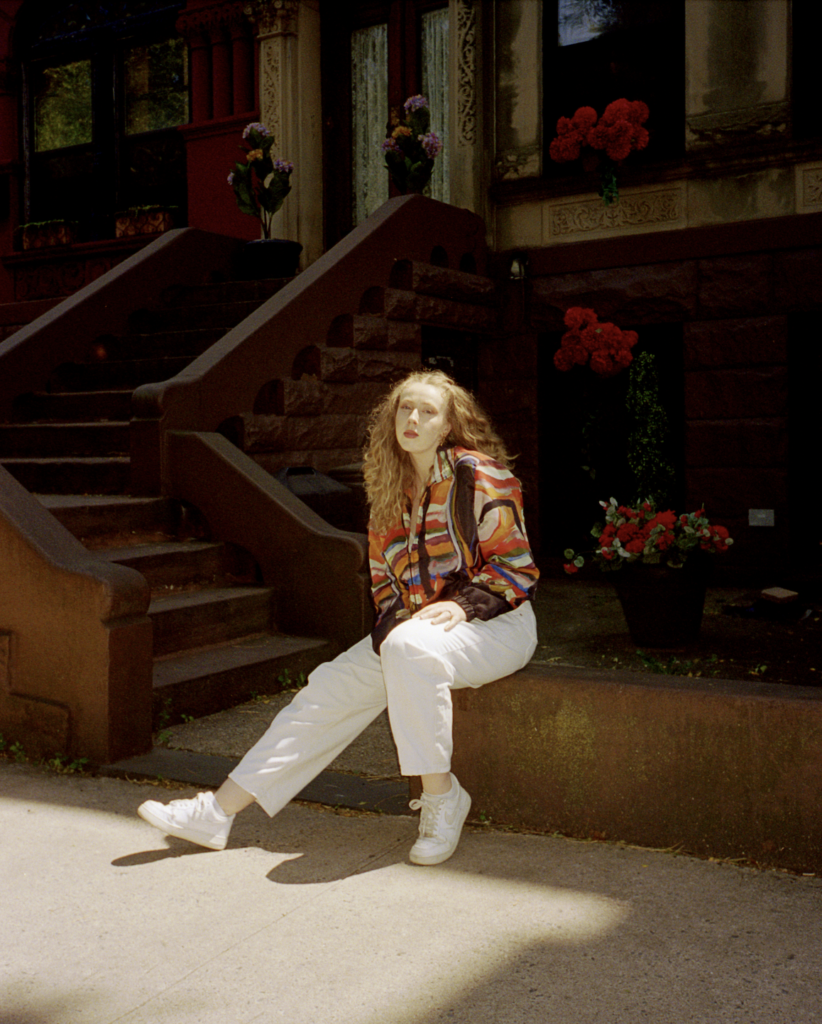 LOONY shares new single ‘Old Friends’
